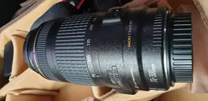Canon EF 70-300mm 1:4-5.6 IS LENS