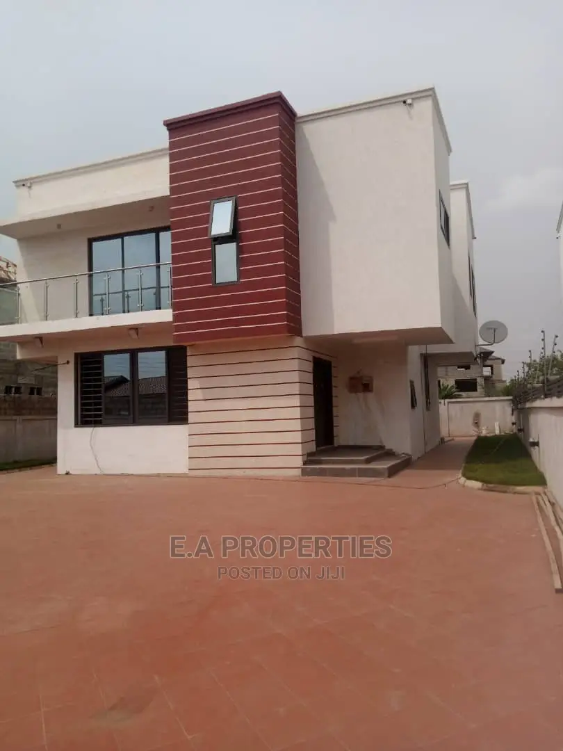 4bdrm House in E a Properties, School Junction for Sale