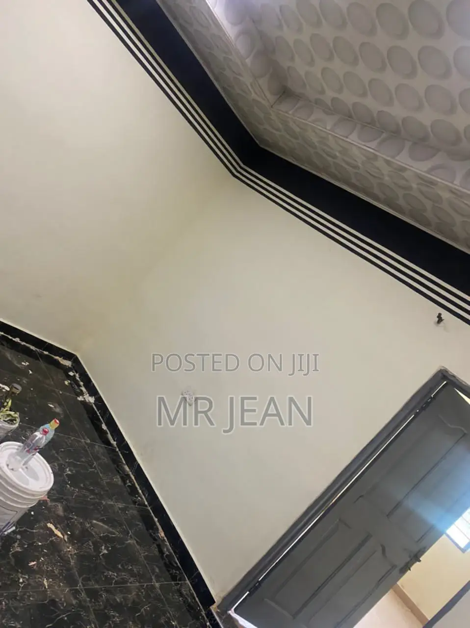 Professional Painter and Wallpaper Installer