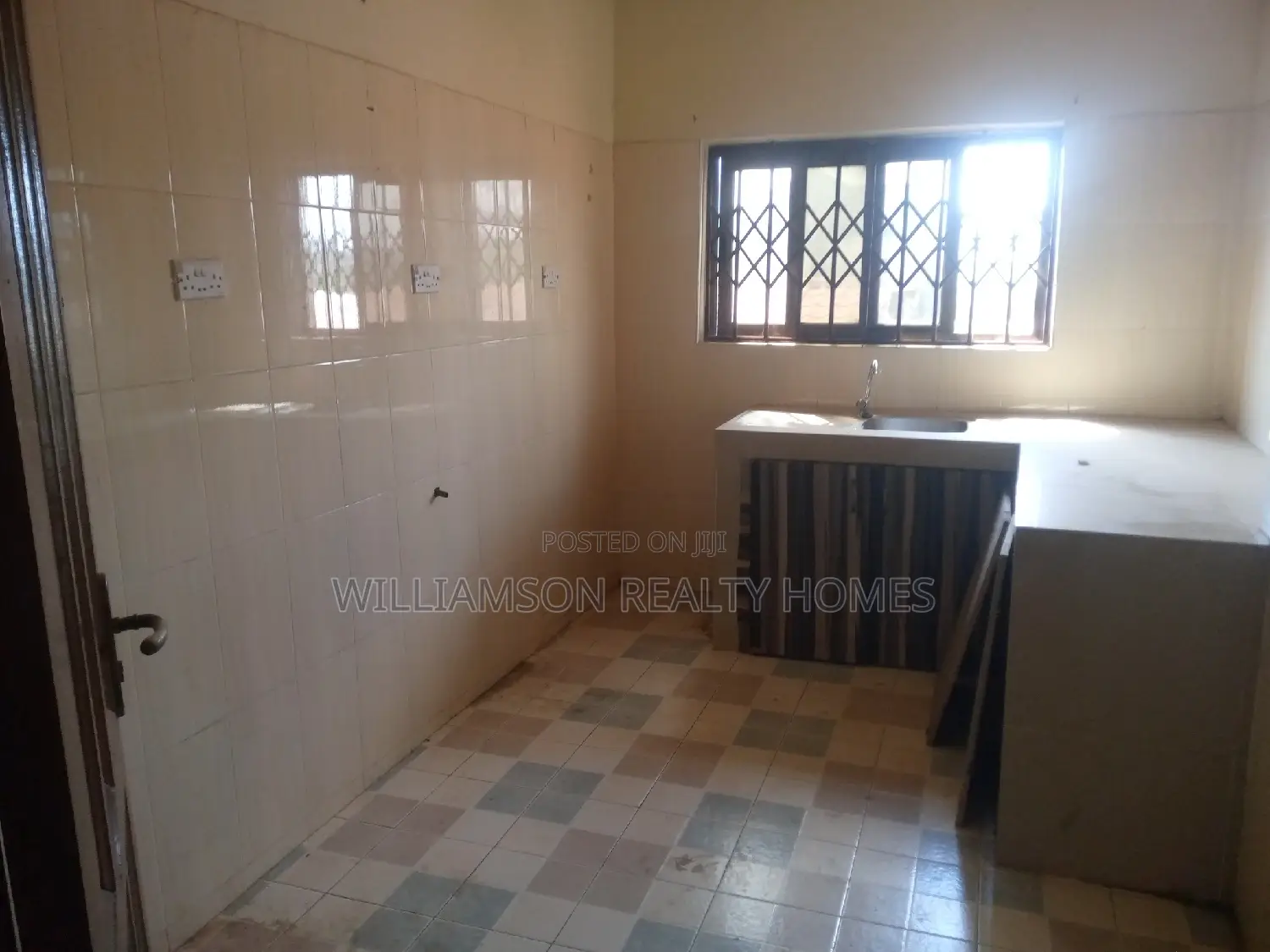 2bdrm Apartment in Hfc Estate, Spintex for rent