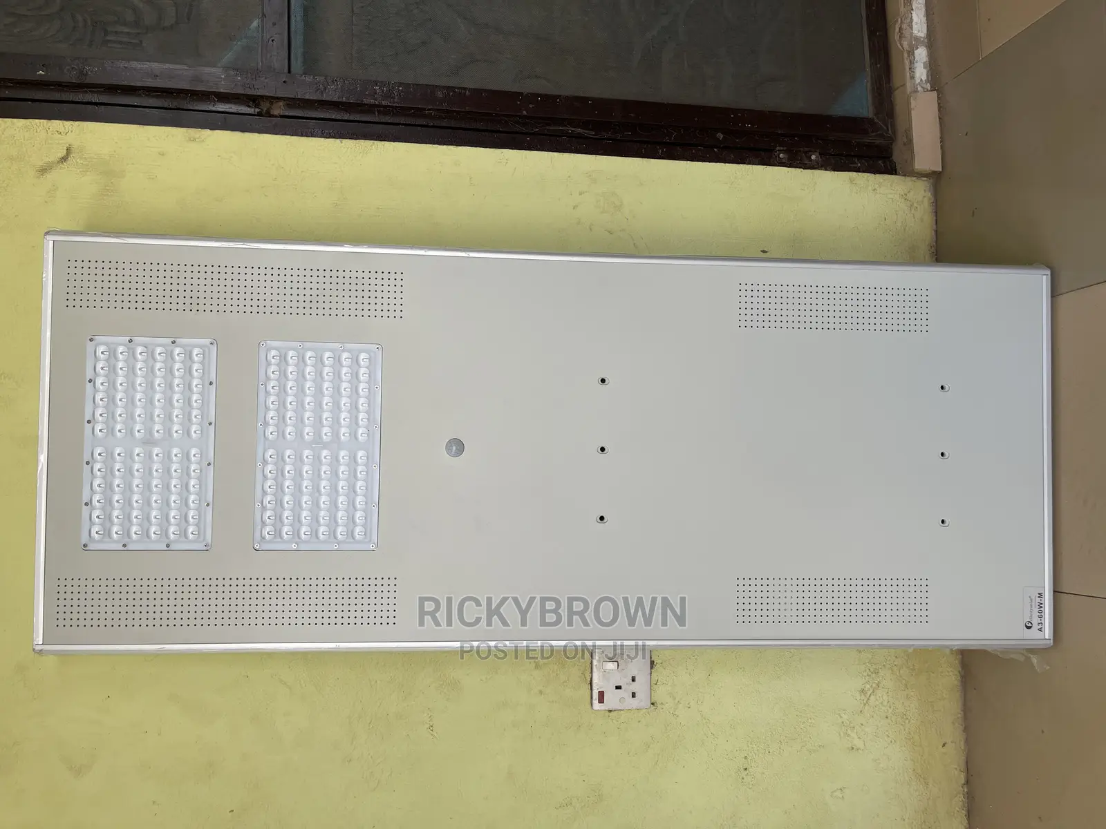 60watts All-In-One Solar Streetlights