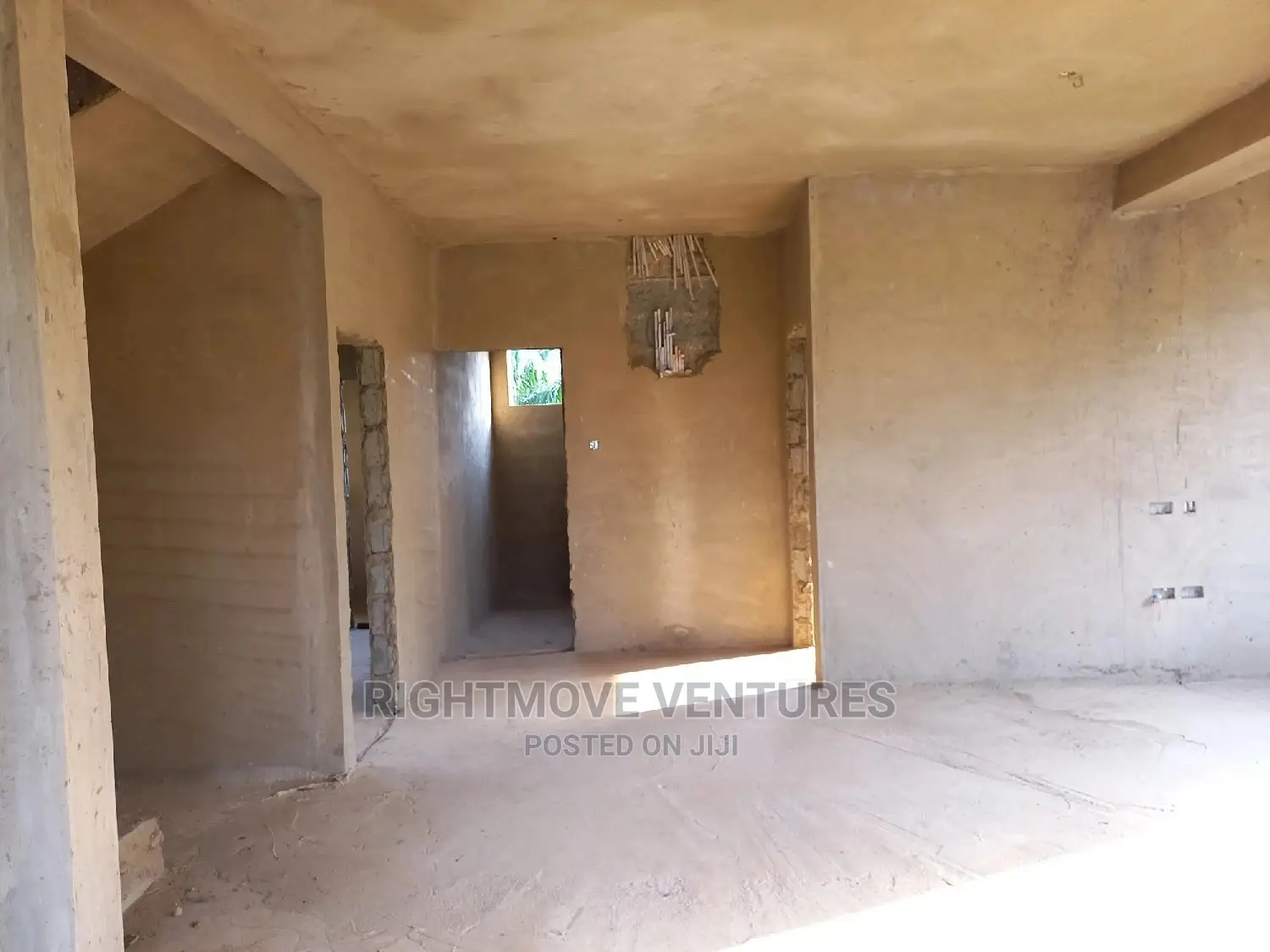 4bdrm Duplex in Takoradi for Sale