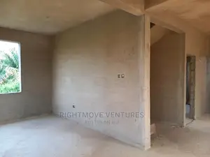 4bdrm Duplex in Takoradi for Sale