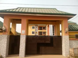 3bdrm Apartment in Hfc Estate, Spintex for rent