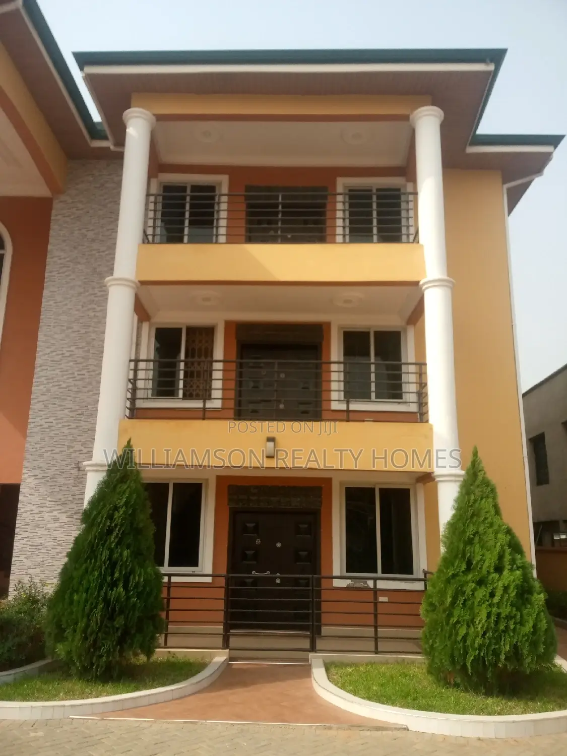 3bdrm Apartment in Hfc Estate, Spintex for rent