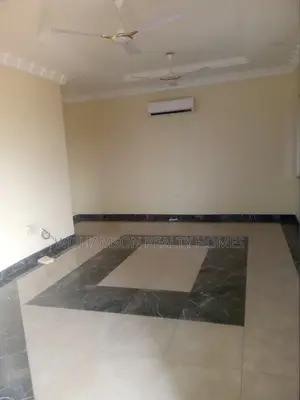 3bdrm Apartment in Hfc Estate, Spintex for rent