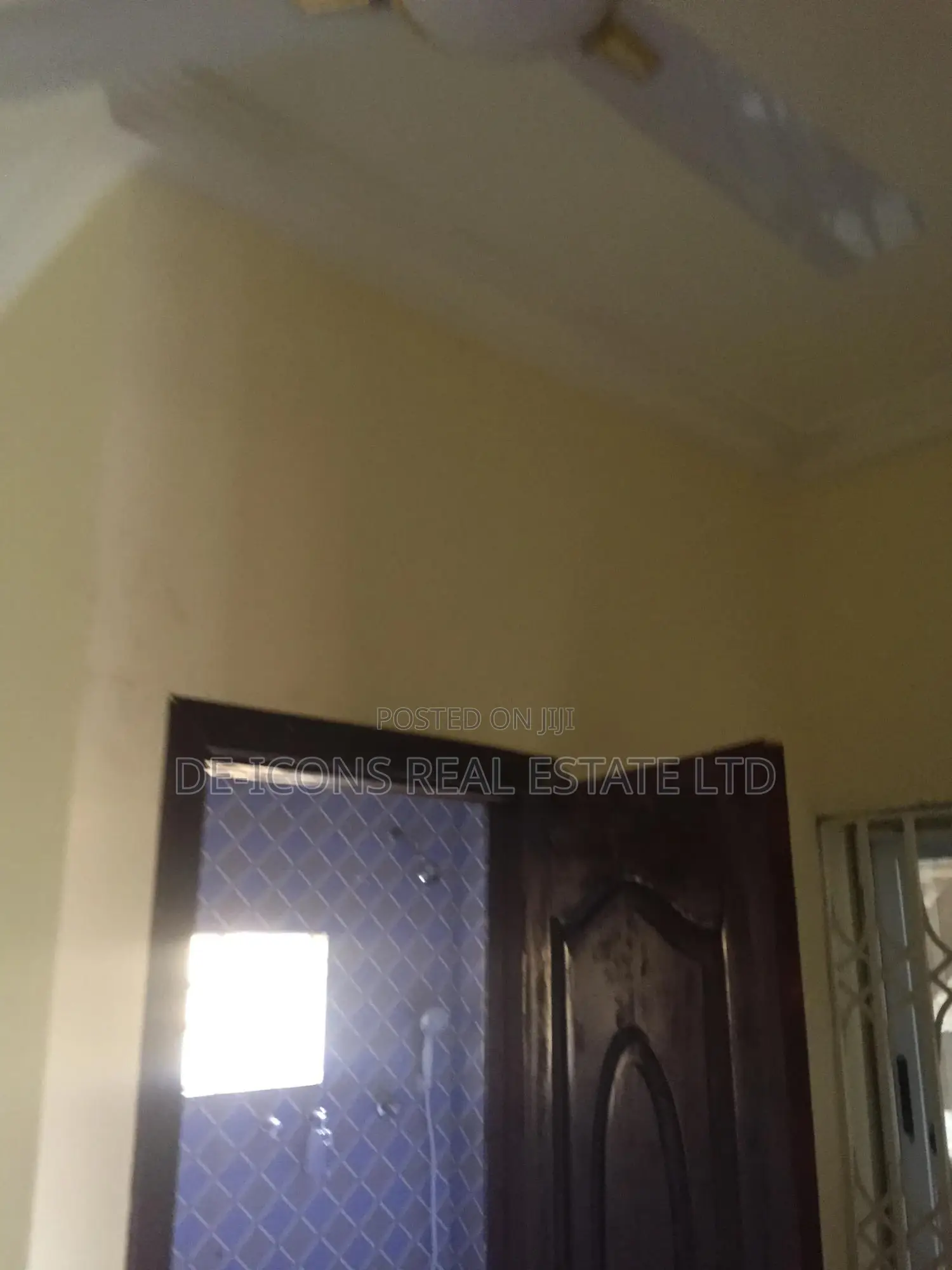 1bdrm Duplex in De-Icons Real, Awutu Senya East Municipal for rent