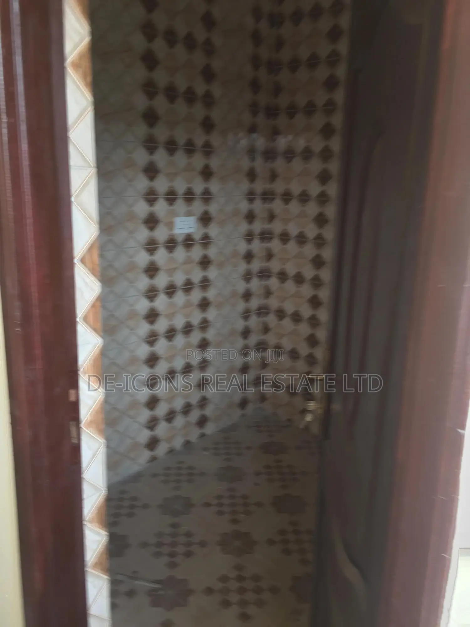 1bdrm Duplex in De-Icons Real, Awutu Senya East Municipal for rent