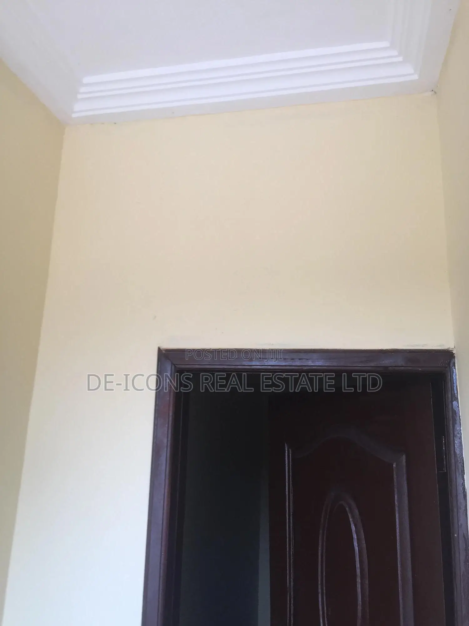 1bdrm Duplex in De-Icons Real, Awutu Senya East Municipal for rent