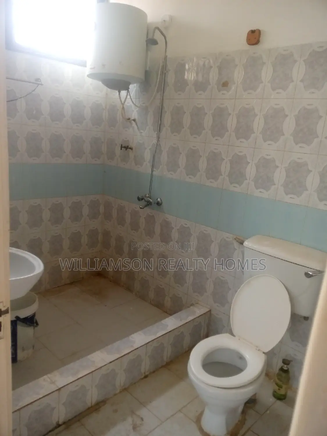 4bdrm House in Hfc Estate, Spintex for rent