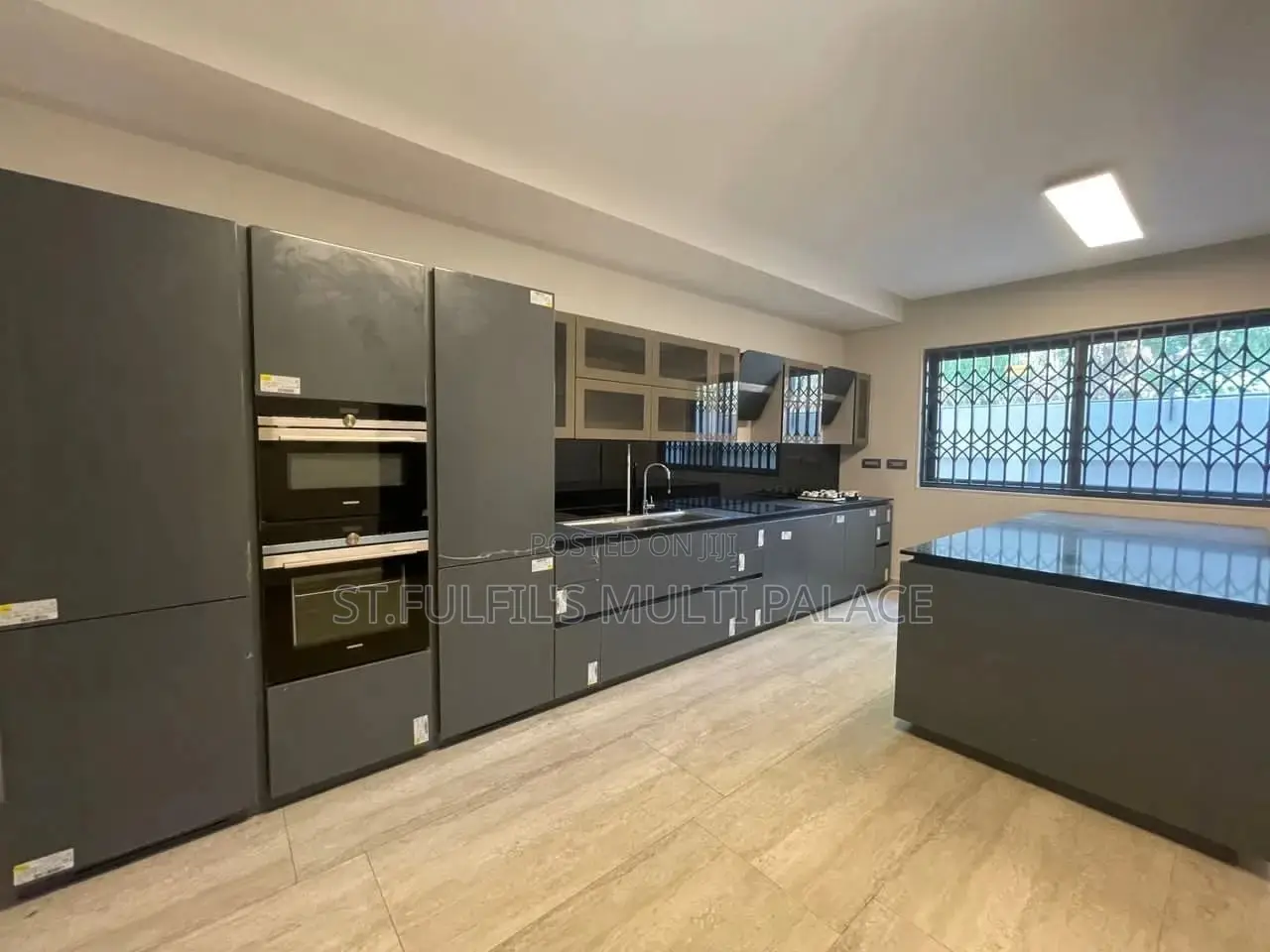 5bdrm House in East Around Ghana for rent