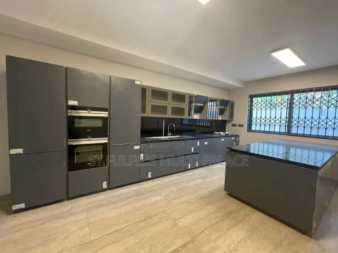 5bdrm House in East Around Ghana for rent