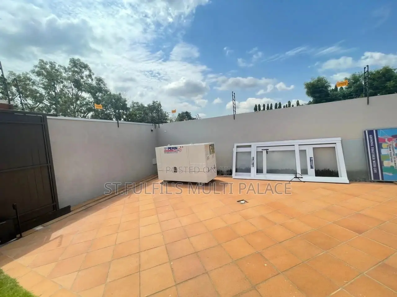 5bdrm House in East Around Ghana for rent