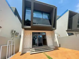 5bdrm House in East Around Ghana for rent