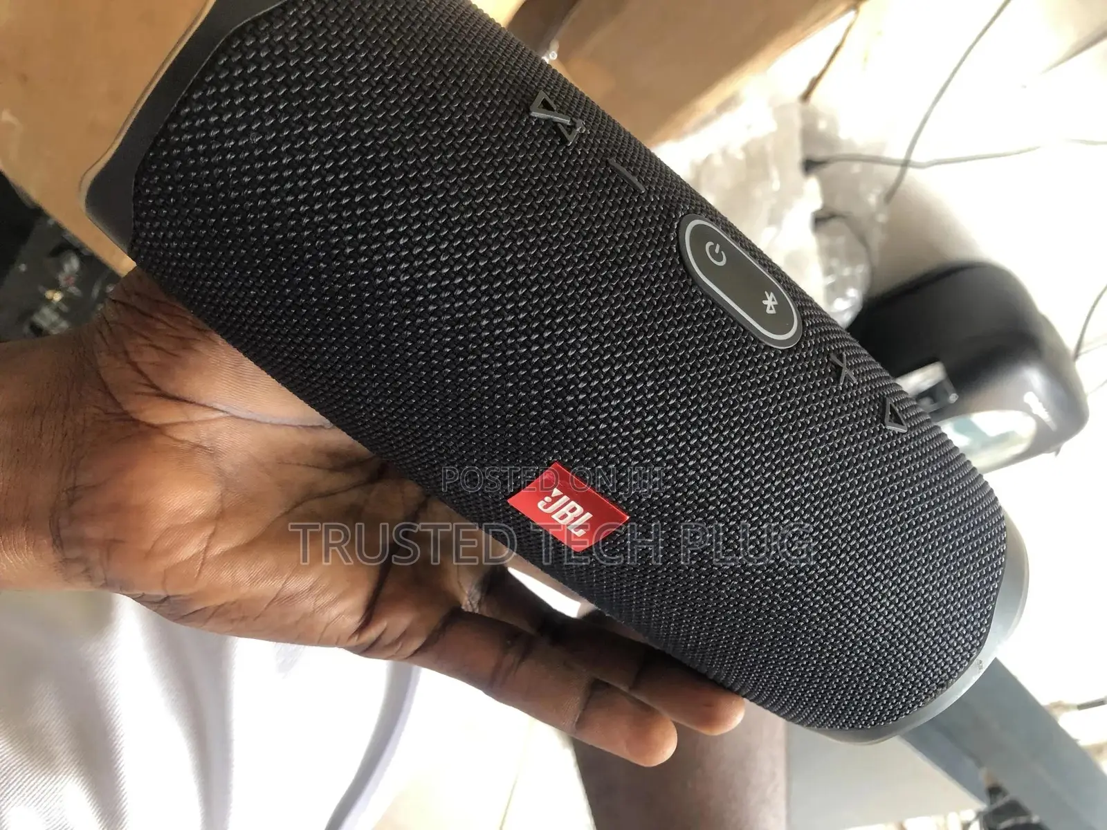 Preowned JBL Charge 4 Bluetooth Speaker From America 4sale