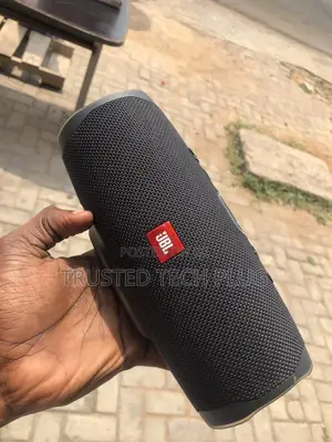 Preowned JBL Charge 4 Bluetooth Speaker From America 4sale