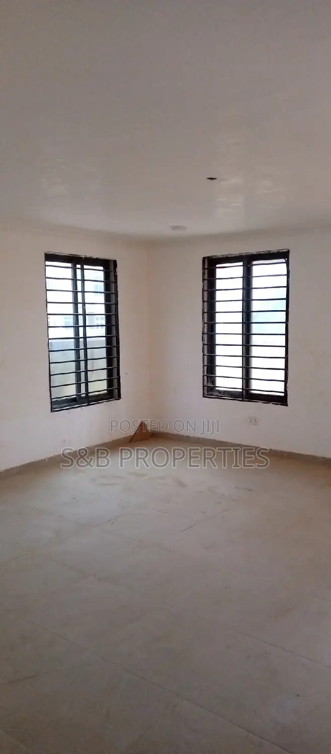 3bdrm House in Kwabenya, Ga East Municipal for sale