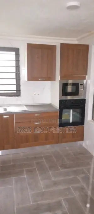 3bdrm House in Kwabenya, Ga East Municipal for sale