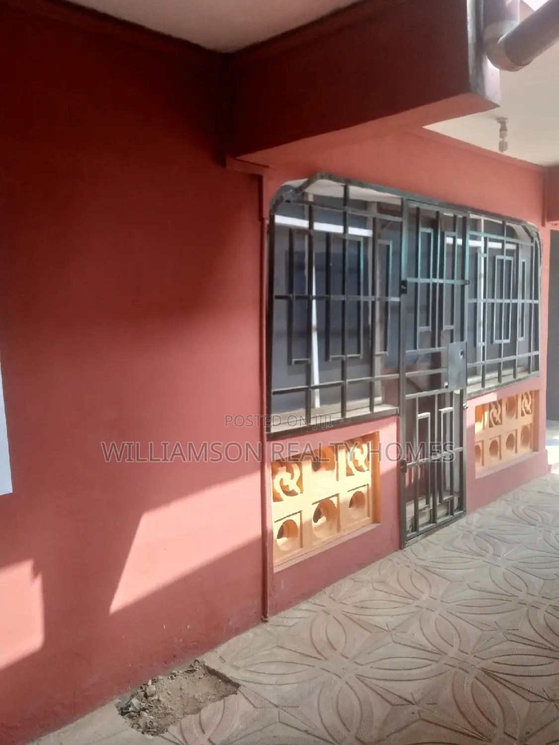 1bdrm Apartment in Community 18, Spintex for rent