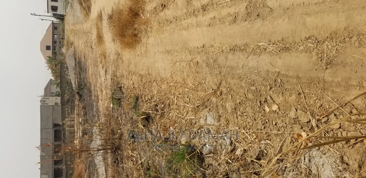 Land for Sale at Santa'si Darko