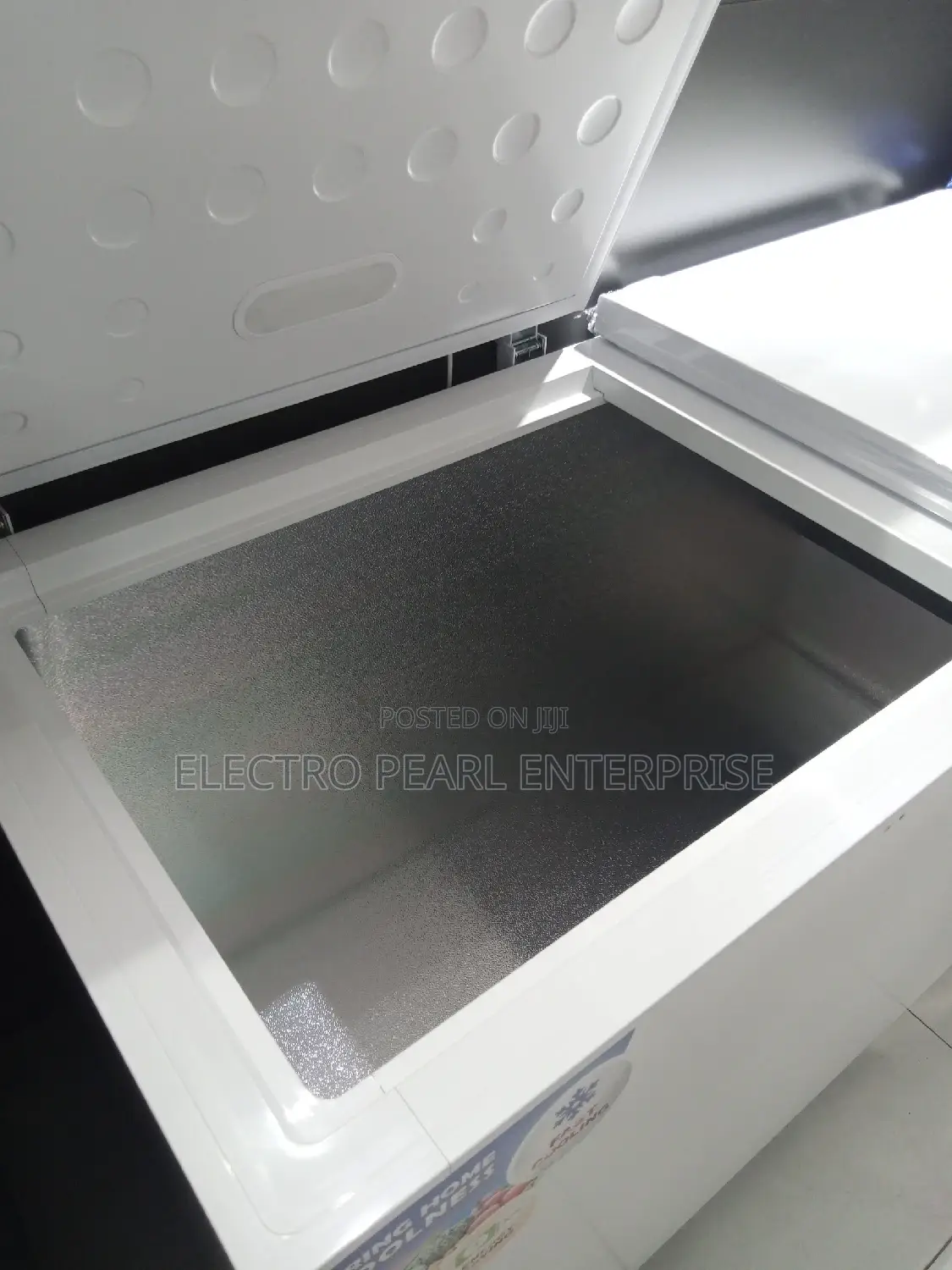 Nasco 500litters Double Door Freezer.