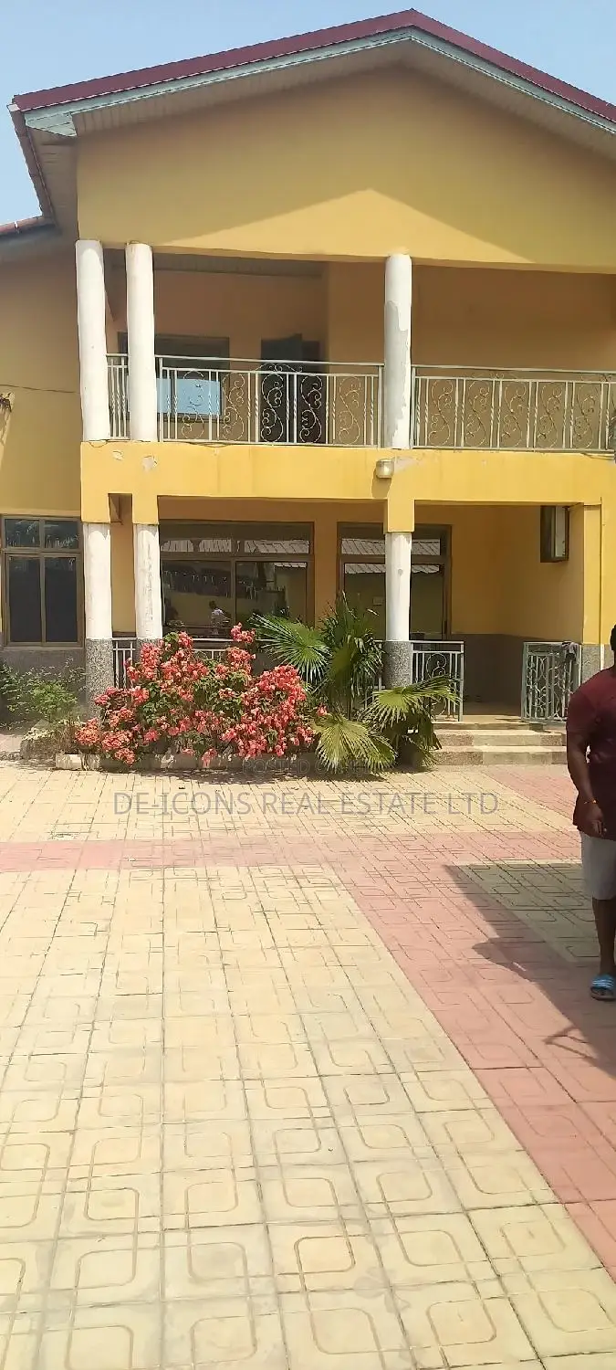 7bdrm Duplex in De-Icons Real Estate, Ga South Municipal for sale