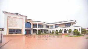 For Sale 10 Bed House Boy'quarter Swimmingpool Adjiringanor