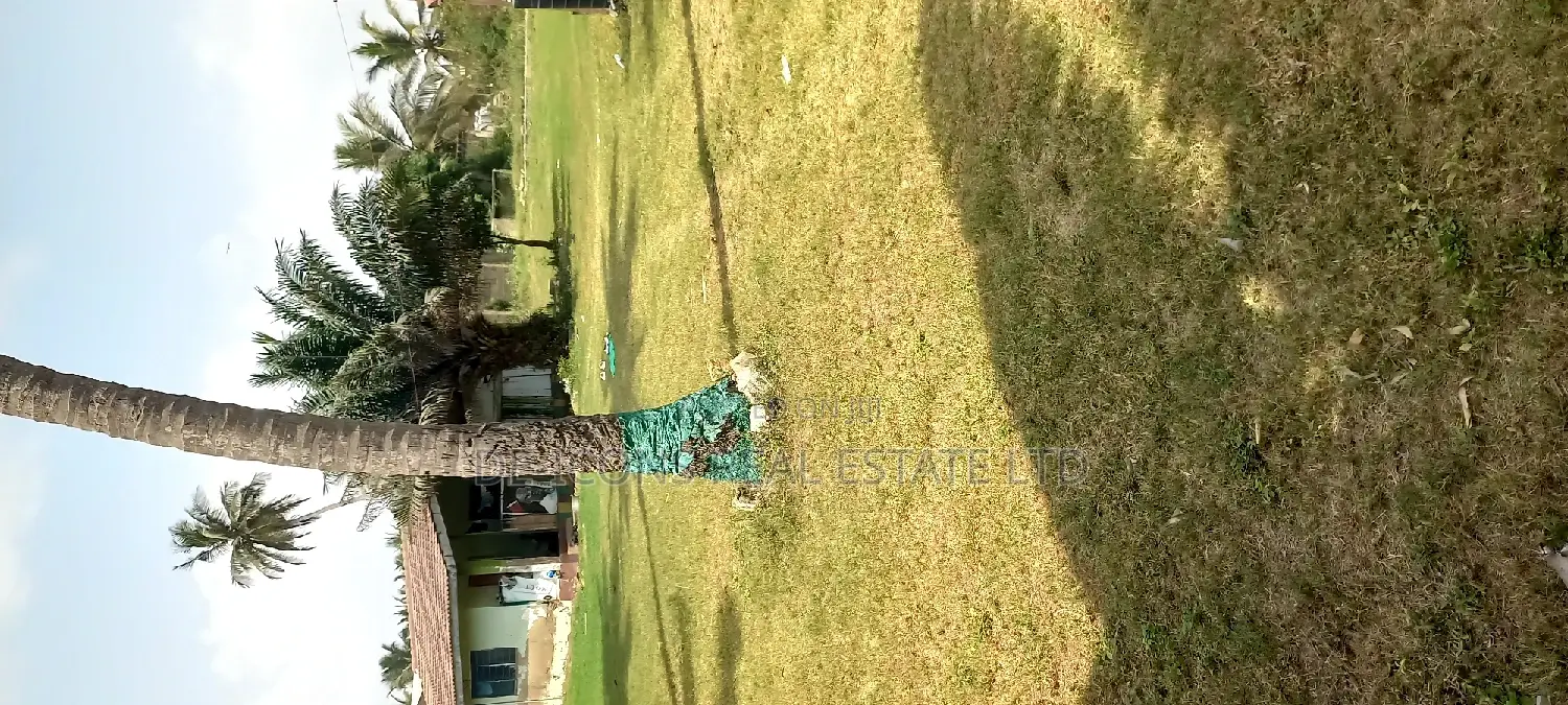 Sea -View 4 Plots of Business Land for Sale