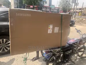 Cool Crystal Samsung Smart 55inches UHD 55AU7100 (2021)