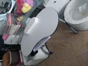 Nail Table