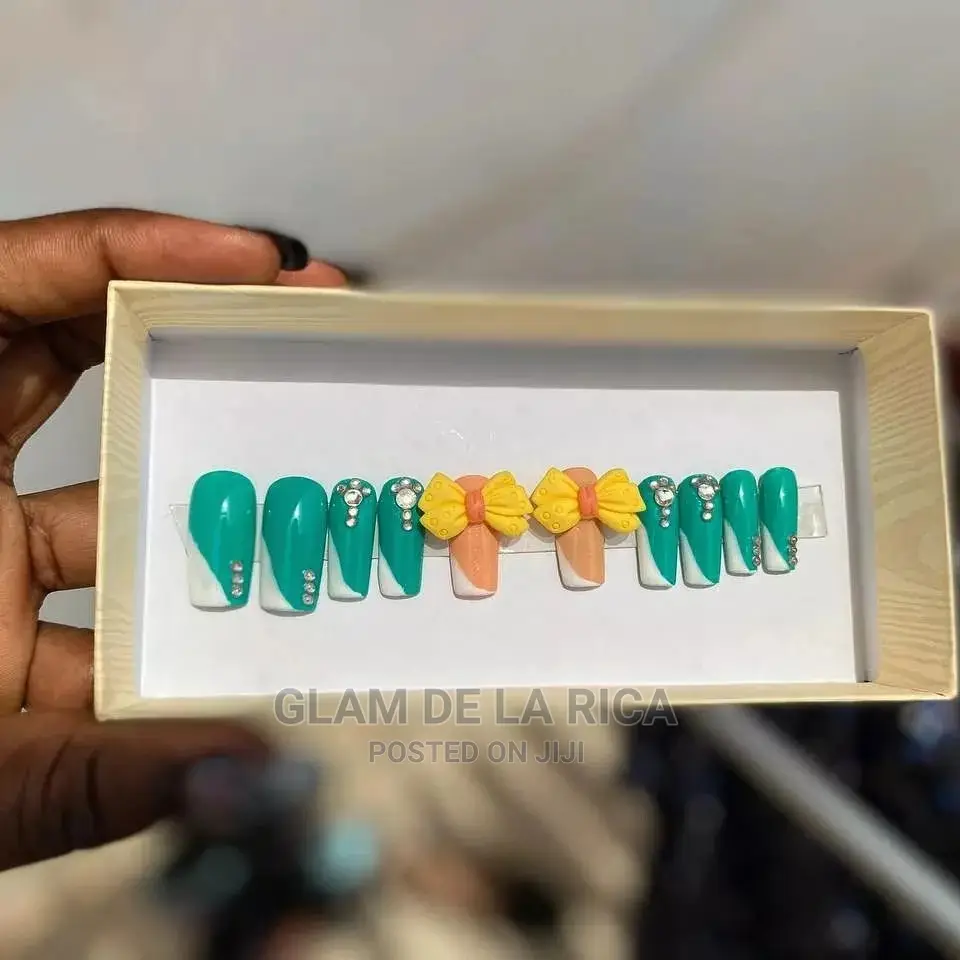 Press on Nails Available at a Cool Gh40