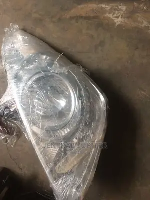 Hyundai H1/Starex Headlight Left.