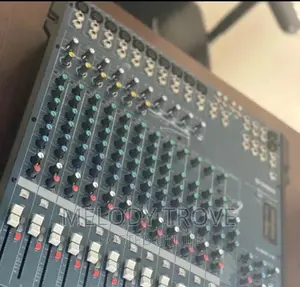 Yamaha Mg 124cx Mixer Console