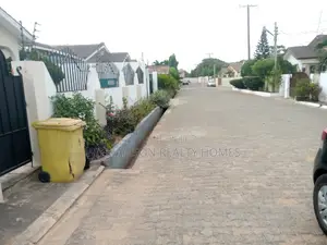 5bdrm House in Manet Ville Estate, Spintex for rent