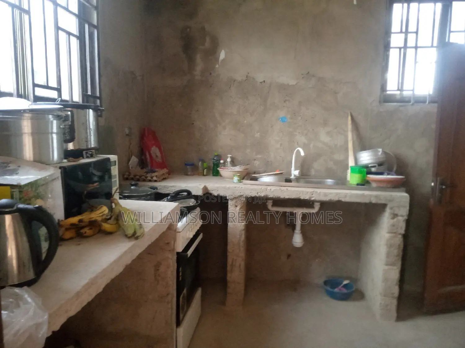 1bdrm Apartment in Community 18, Spintex for rent