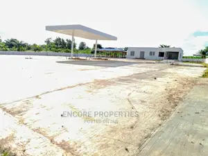 6bdrm Maisonette in Asamankese, Akuapim South for Sale