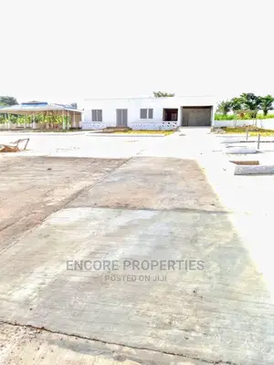 6bdrm Maisonette in Asamankese, Akuapim South for Sale