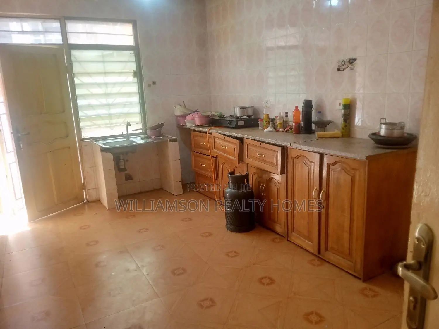 1bdrm Apartment in Sarkumonor Estate, Spintex for rent