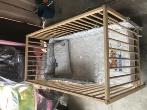 Adjustable Baby’S Wooden Cot From U.S.
