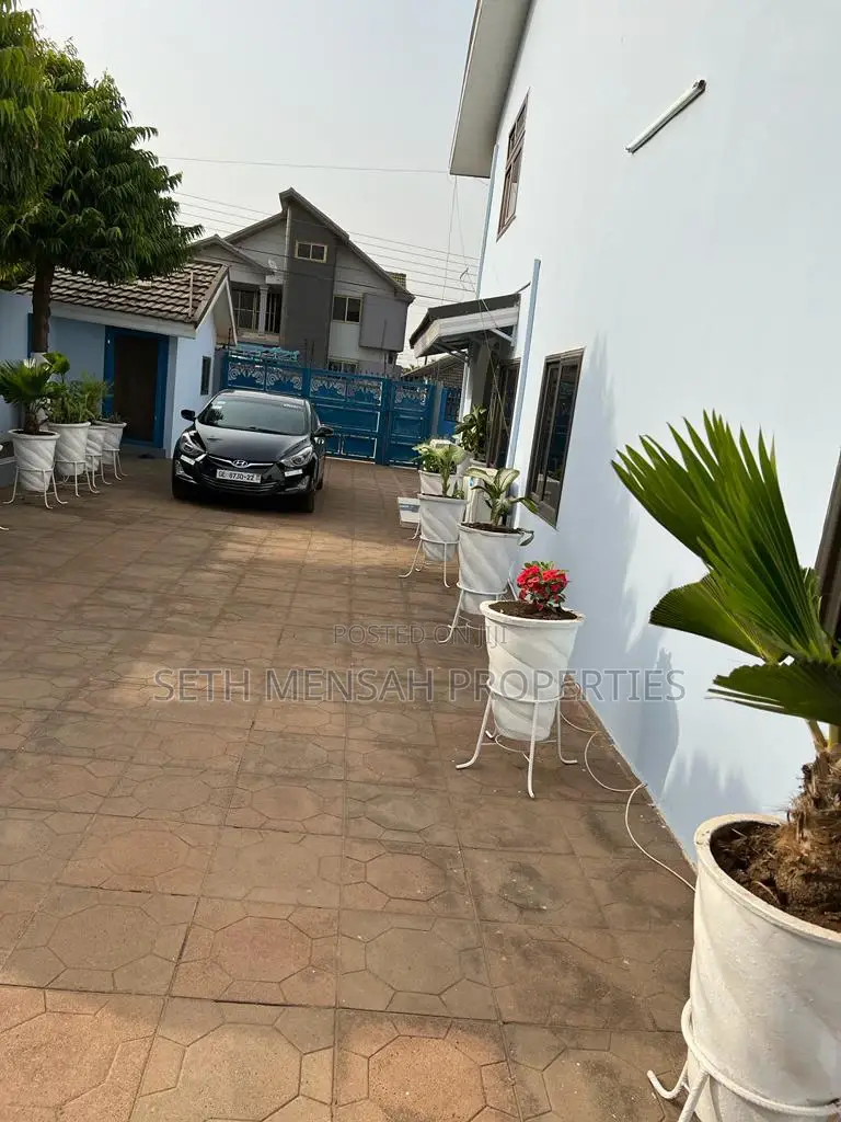 Furnished 8bdrm House in The Mall for rent