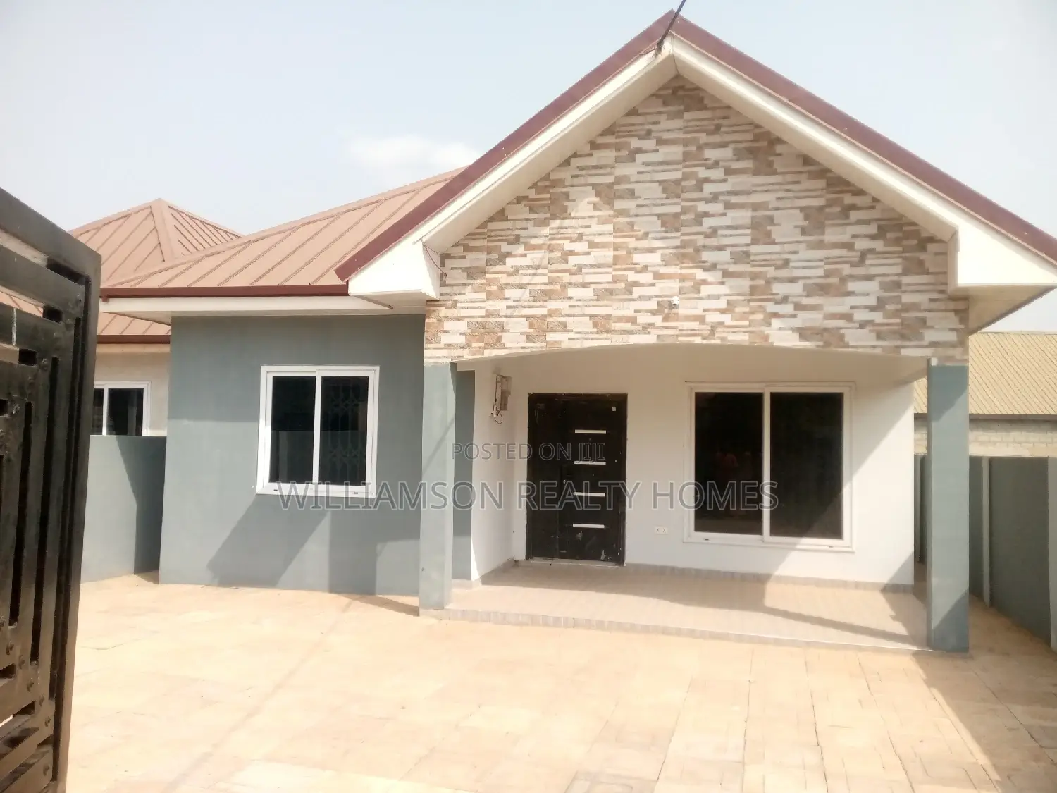 3bdrm House in Coastal Estate, Spintex for rent