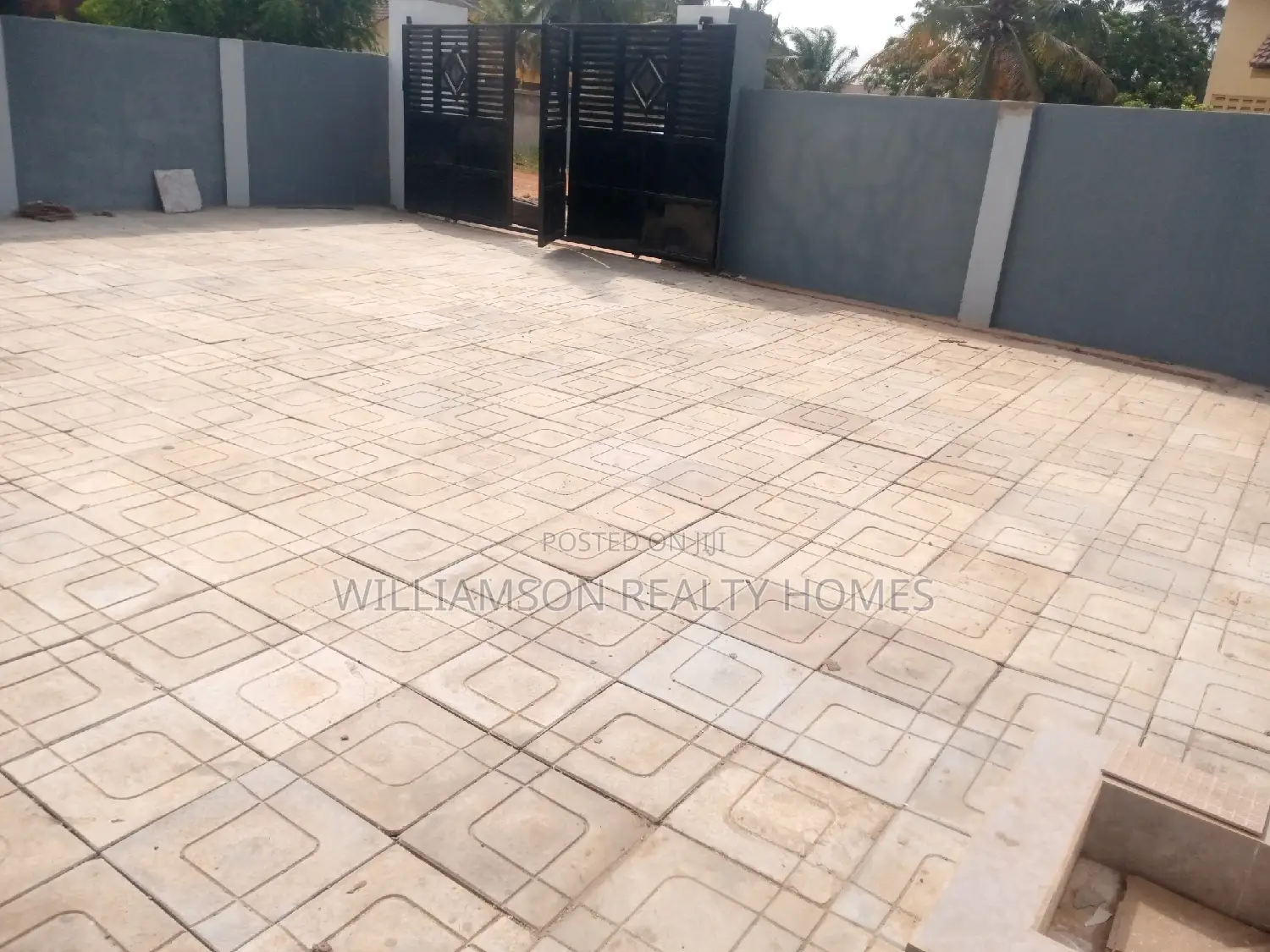 3bdrm House in Coastal Estate, Spintex for rent