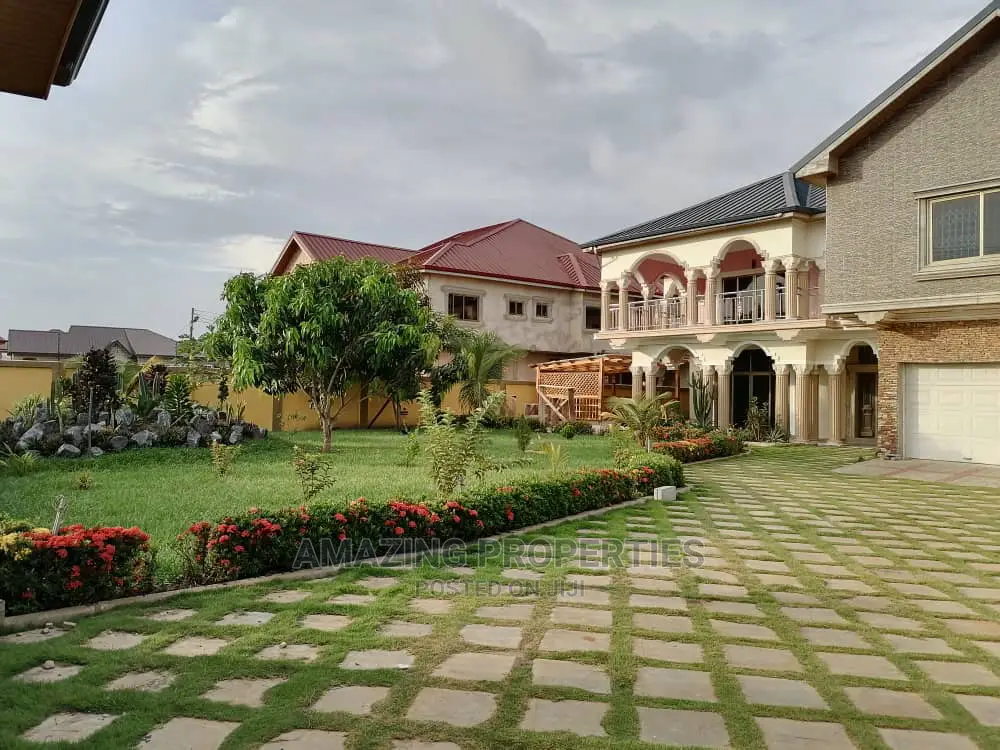 6bdrm House in Amazing Properties, Tema Metropolitan for sale
