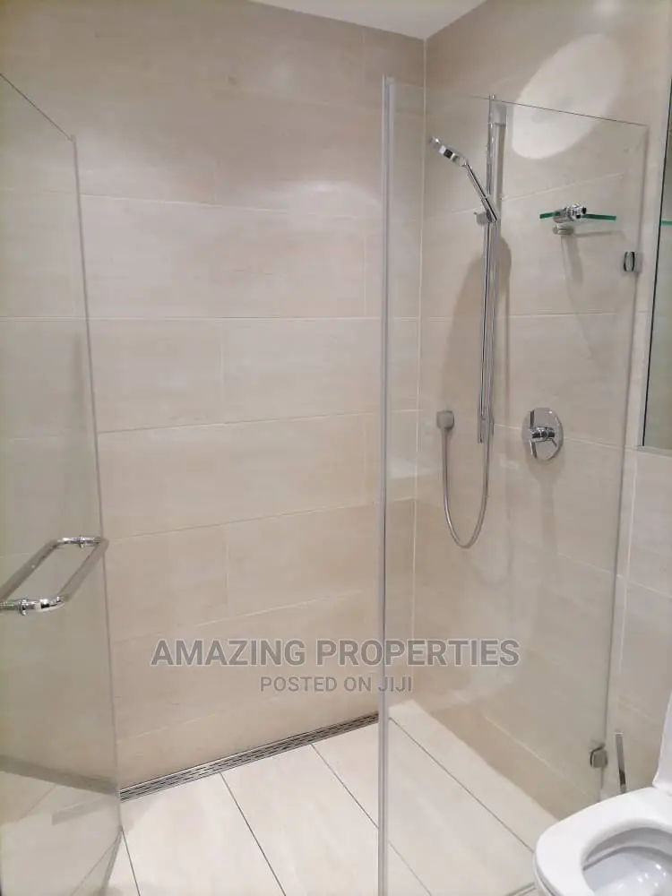 6bdrm House in Amazing Properties, Tema Metropolitan for sale