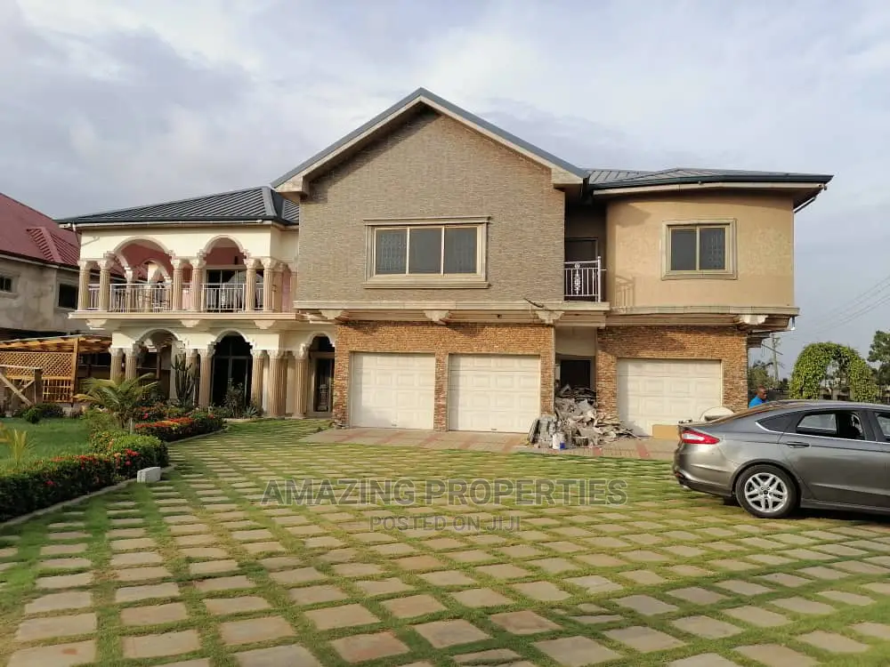 6bdrm House in Amazing Properties, Tema Metropolitan for sale
