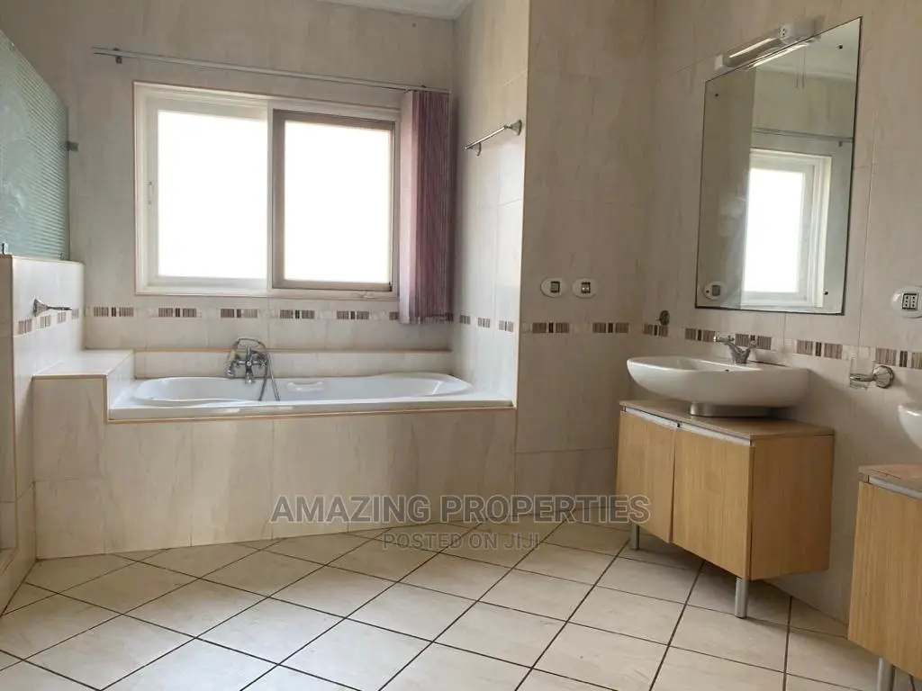 6bdrm House in Trassacco Phase, East Legon for sale