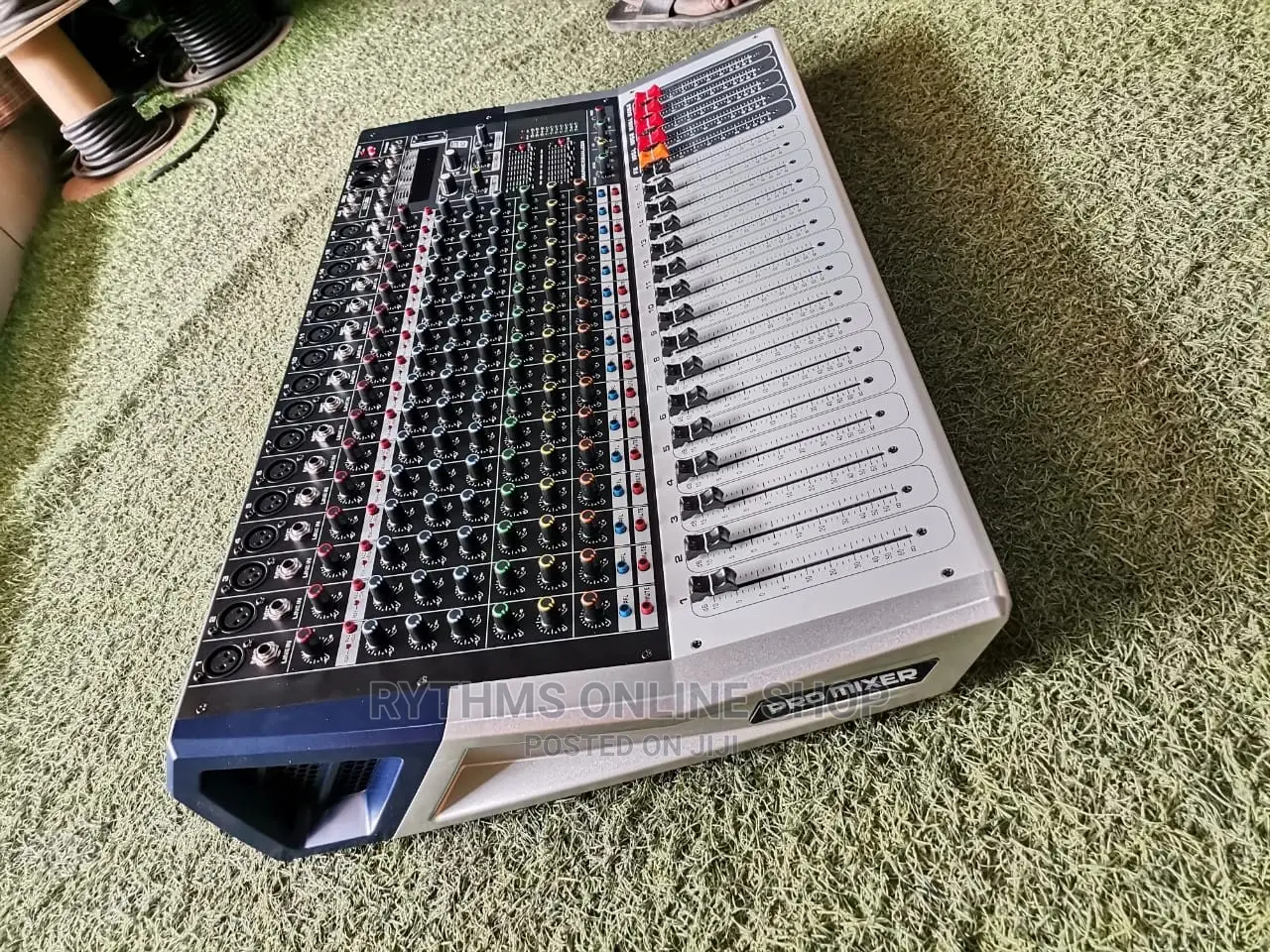 Yamaha 16channels Powered Mixer (Kv160)