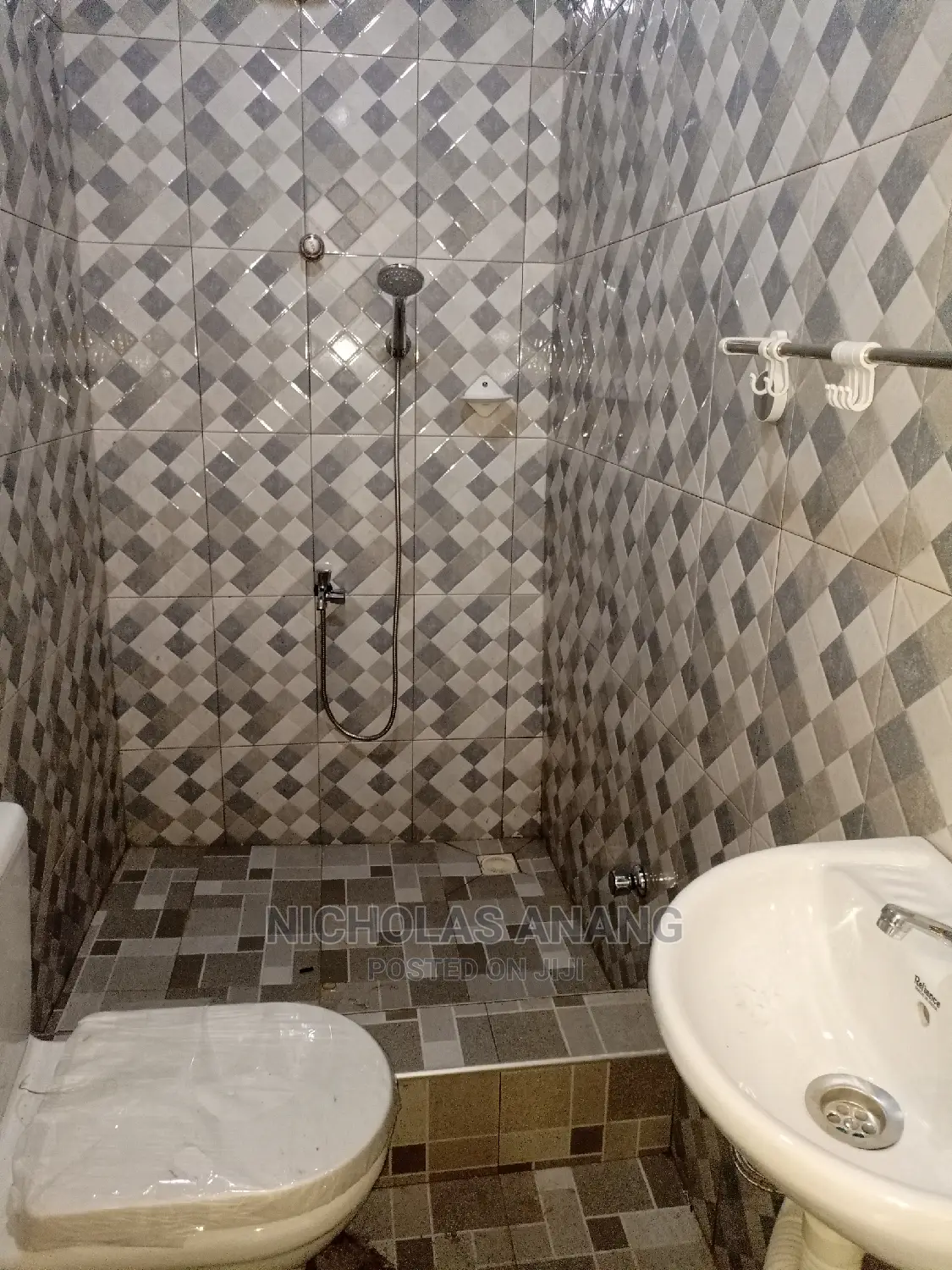1bdrm House in The Dorns Properties, New Town for rent