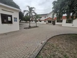 Commercial Building for Rent at Airport
