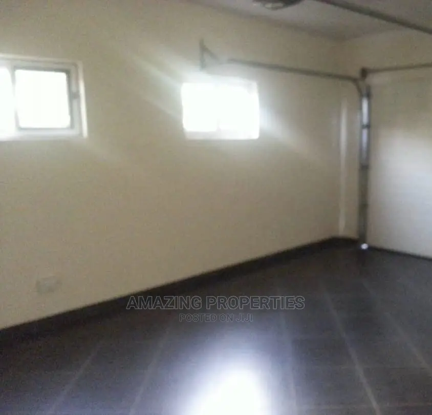 4bdrm House in Edroom House Au for Rent